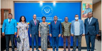 Kasaï-Orientale : Le ministre de l&rsquo;intérieur échange avec le caucus des députés sur le renforcement de la sécurité provinciale