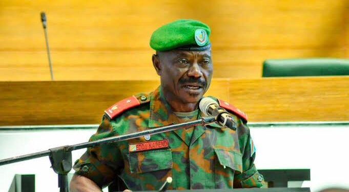 Haut-Katanga : le Général Eddy Kapend gronde sévèrement les responsables de RUASHI MINING accusés d’avoir obstrué la visite du ministre des anciens combattants