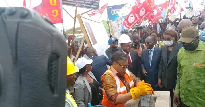 Kongo-Central : Judith suminwa lance les travaux de construction des cliniques universitaires Kongo, un projet estimé à plus de 9 millions de dollars