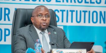 Sud-Ubangi : Jacquemain Shabani ordonne au Gouverneur poursuivi en justice de cesser toute activité administrative