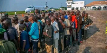 RDC : Plus de 600 miliciens Mobondo envoyés à Kaniama Kasese pour leur réinsertion