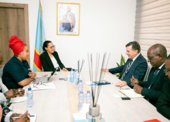 Coopération : Le gouvernement congolais et le PAM renforcent leur partenariat pour l&rsquo;alimentation scolaire en RDC