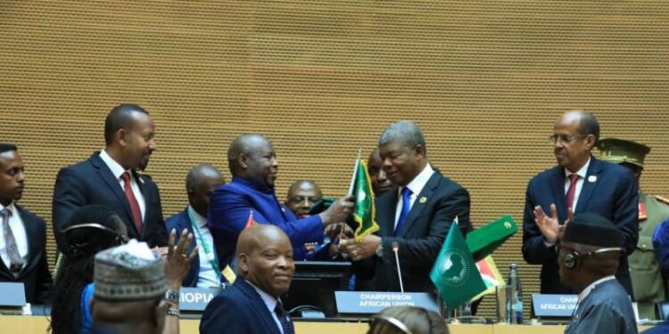 Union Africaine : « Les qualités de Ndayishimiye représentent une solide garantie qui lui permettra de prendre soin des intérêts communs » (Lourenço)