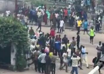 Démolition de Pakadjuma : une vive tension a paralysé la circulation sur l’avenue poids lourds