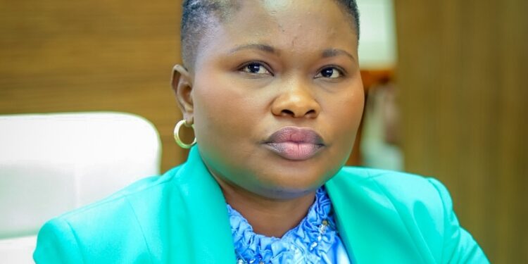 Viol collectif d&rsquo;une étudiante à Kolwezi : la députée Eugénie TSHIAMI BUKASA condamne et plaide pour l&rsquo;actualisation des programmes de soutien aux projets pour les femmes