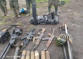Sud-Kivu : les FARDC récupèrent un arsenal militaire de l’AFC-M23, dont un pistolet laser anti-drone à Fizi