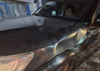 Incivisme routier à Kinshasa : Le véhicule du journaliste Doux-Jesus BELEDU endommagé dans un incident impliquant la garde républicaine