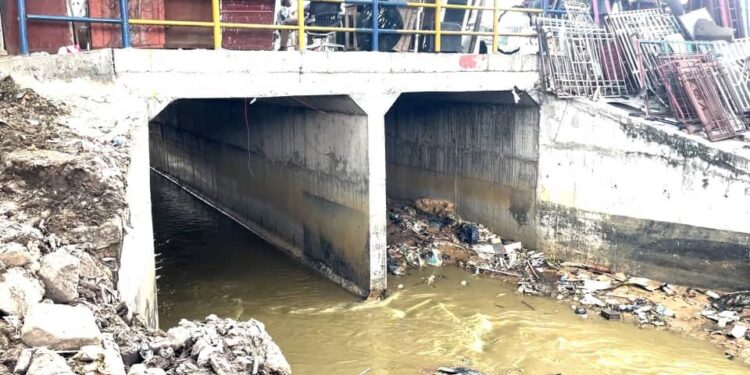 Kinshasa : les travaux du mur de soutènement de la rivière Ngilima entrent dans leur deuxième phase (Gouvernement)