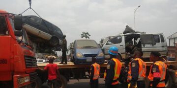 Incivisme routier à Kinshasa : Désormais, tout véhicule sans rétroviseurs ni clignotants sera saisie et détruit (Communiqué)