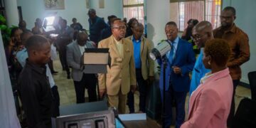 RDC: Kinshasa lance la carte de résidence pour étrangers pour lutter contre l’immigration clandestine