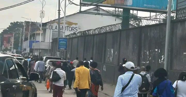 Kinshasa : Grève des transporteurs en commun, circulation perturbée et passagers en difficulté (Constat)