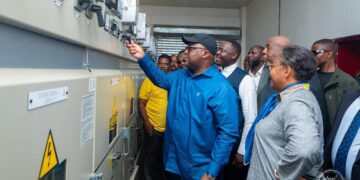 Kikwit : Félix Tshisekedi allume enfin les lumières du barrage de Kakobola