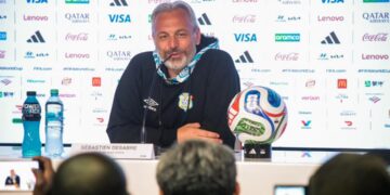 Barrages/Coupe du monde 2026 : « face à la Jamaïque, nous jouerons pour la victoire » (Sébastien Desabre)