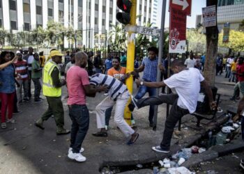 Troubles xénophobes en Afrique du Sud : l&rsquo;ambassade de la RDC lance un appel à la vigilance aux Congolais vivant dans des régions sous tension