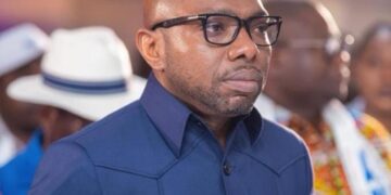 Lubumbashi : le sénateur Dany Banza offre 100.000 dollars à toute personne permettant d’identifier les hommes lourdement armés ayant attaqué sa résidence .