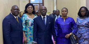 Accueil en RDC des migrants expulsés des États-Unis : Christian Mwando adresse une question orale à la ministre des affaires étrangères.