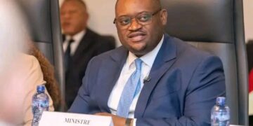 Retard récurrent de la paie des fonctionnaires : le ministre des Finances Doudou Fwamba visé par une question orale avec débat à l&rsquo;assemblée nationale