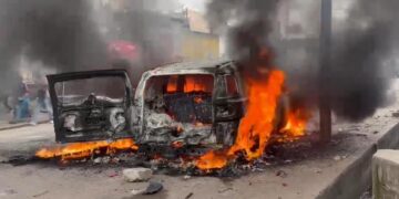 Tensions sur la route Elengesa à Kinshasa : un militaire FARDC abat un motocycliste et en blesse grièvement un autre