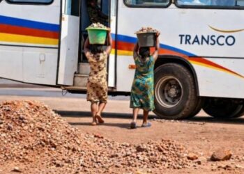 Kasaï : Controverse autour de l’utilisation des bus de Transco pour le transport de caillasses à Tshikapa