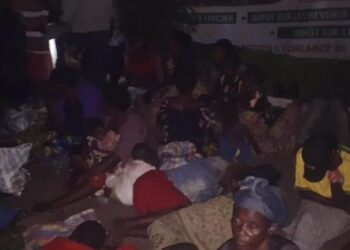 Haut-Katanga : laissés pour compte , des déplacés du Kivu maintiennent la pression devant le gouvernorat à Lubumbashi