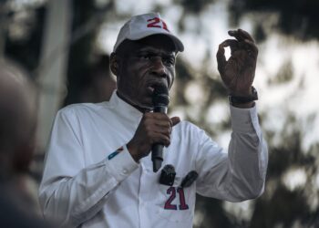 L’USN lance les consultations pour le changement de la constitution : Fayulu met en garde contre la «soif » du pouvoir