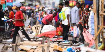 Lutte contre les embouteillages à Kinshasa : Daniel Bumba annonce la démolition des étalages autour de marché « Zando » dès ce mercredi soir‎