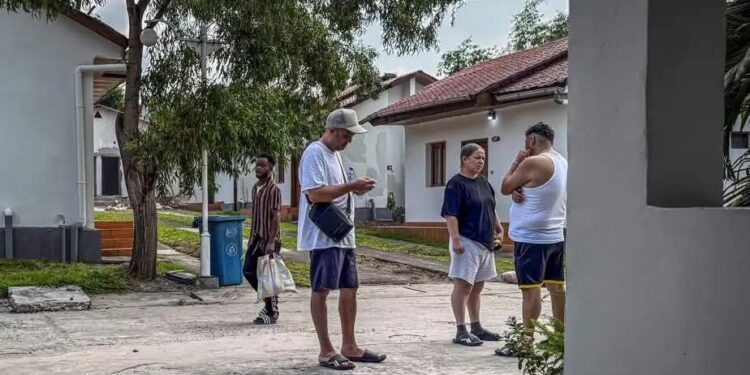 Transfert vers la RDC : Des migrants sud-américains expulsés signalent des symptômes préoccupants fièvre, vomissements, troubles digestifs, après leur arrivée à Kinshasa