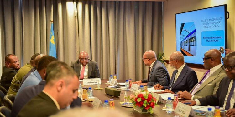 Amélioration de la mobilité à Kinshasa : JP Bemba relance les discussions autour du projet « métro Kin »