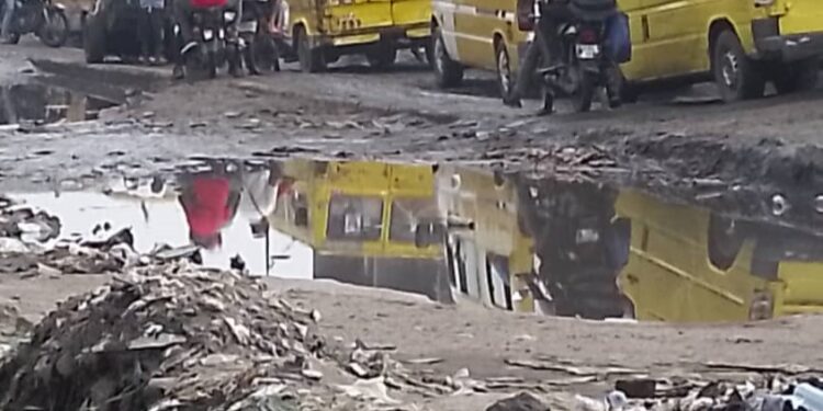 Kinshasa : L&rsquo;avenue de l’Université à Kalamu, symbole d’un axe stratégique à l’abandon (Constat)