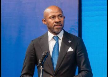 Accueil des migrants américains en RDC : le gouvernement parle d’une mesure temporaire tout en camouflant les détails de la coopération