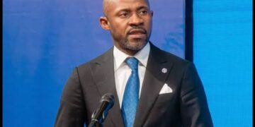 Accueil des migrants américains en RDC : le gouvernement parle d’une mesure temporaire tout en camouflant les détails de la coopération