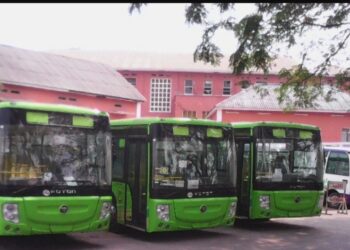 Kinshasa: 790 bus mobilisés pour le lancement de la société de transports de Kinshasa le 30 juin prochain (hôtel de ville)