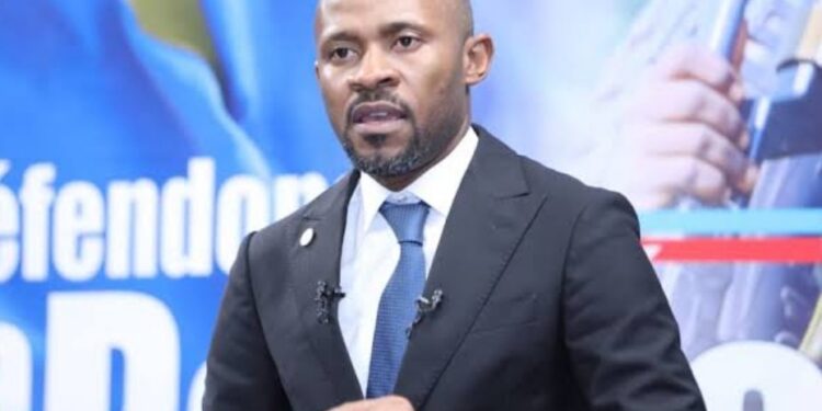 Affaire des migrants des USA en RDC : encore des zones d’ombre malgré les explications de Patrick Muyaya