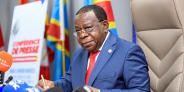 RDC : face à une fronde virulente et au blocage des résolutions du congrès, Bahati Lukwebo obligé de tripler les sorties médiatiques