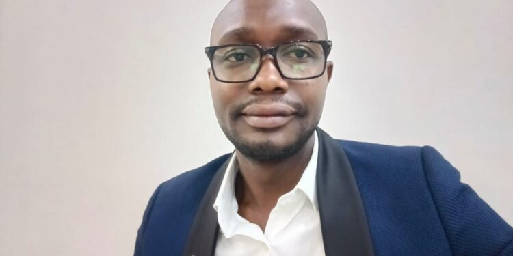 Sud-Kivu : Menacé par l&rsquo;AFC/M23, le journaliste Josué Musole contraint à l&rsquo;exil‎