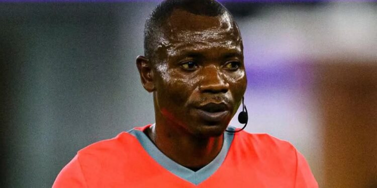 Ligue des Champions de la CAF : Jean-Jacques Ndala désigné pour arbitrer la finale entre Mamelodi Sundowns et FAR Rabat