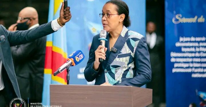 Examens d’État :La ministre Raissa Malu lance la hors-session au complexe scolaire Loupiots à Kinshasa