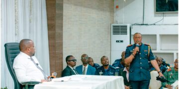 Lutte contre l’insécurité à Kinshasa : Jacquemain Shabani charge sévèrement Daniel Bumba pour manque de coordination des réunions du conseil de sécurité