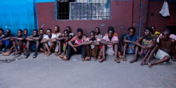 Kinshasa : Encore un autre 13 présumés auteurs du cambriolage de la paroisse Saint Théophile présentés au public