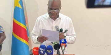 Fayulu recadre Tshisekedi:« Quelqu’un va vous dire opposition fragile, mais où était l’UDPS entre 2006 et 2010 ? C’est moi qui ai ressuscité l’UDPS »