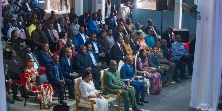 RDC : Félix Tshisekedi participe à un culte de prière pour la paix à Kinshasa