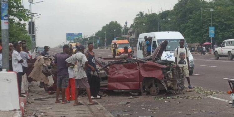 Limete industriel : Deux conducteurs de motos-taxis meurent dans une violente collision sur la Première Rue