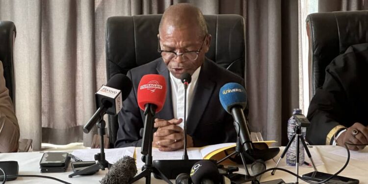 Ejiba Yamapia persiste et signe : » Le moment est favorable pour parler du changement de la Constitution »
