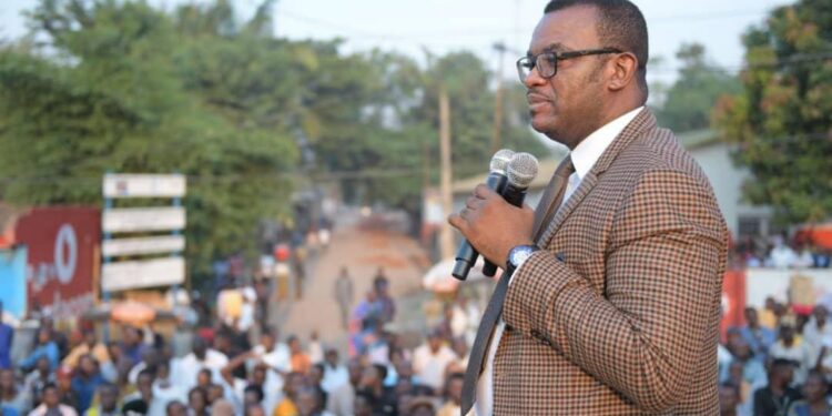 Politique salariale : JP Lihau dénonce des écarts salariaux « inacceptables » entre les administrations de Kinshasa et de provinces