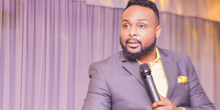 Le pasteur Paul Mukendi: « La constitution sera changée, Tshisekedi sera président, et en 2028, il n&rsquo;y aura pas d&rsquo;élection, et il sera président encore pour très longtemps »