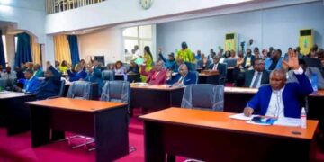 Crise institutionnelle au Kongo-Central : toute l’Assemblée provinciale convoquée d’urgence à Kinshasa
