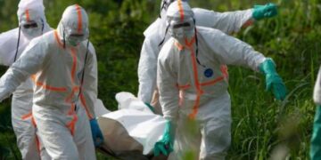 RDC : le gouvernement appelle à des enterrements sécurisés pour rompre la chaîne de transmission de l’Ebola