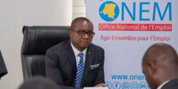 Renforcement du capital humain de l’ONEM : Me Fanon Beya Ngombe lance la formation des agents et cadres de recouvrement