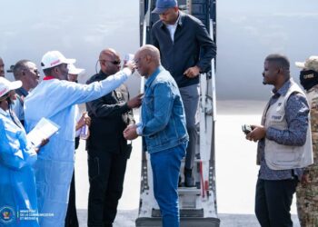Flambée d’Ebola en Ituri : Roger Kamba et Patrick Muyaya en mission à Bunia pour évaluer la riposte