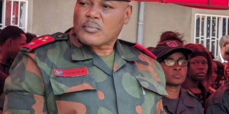Insalubrité à Kinshasa: le lieutenant-général Kasongo Kabwik prend les commandes de l&rsquo;assainissement de la ville ( sources concordantes)